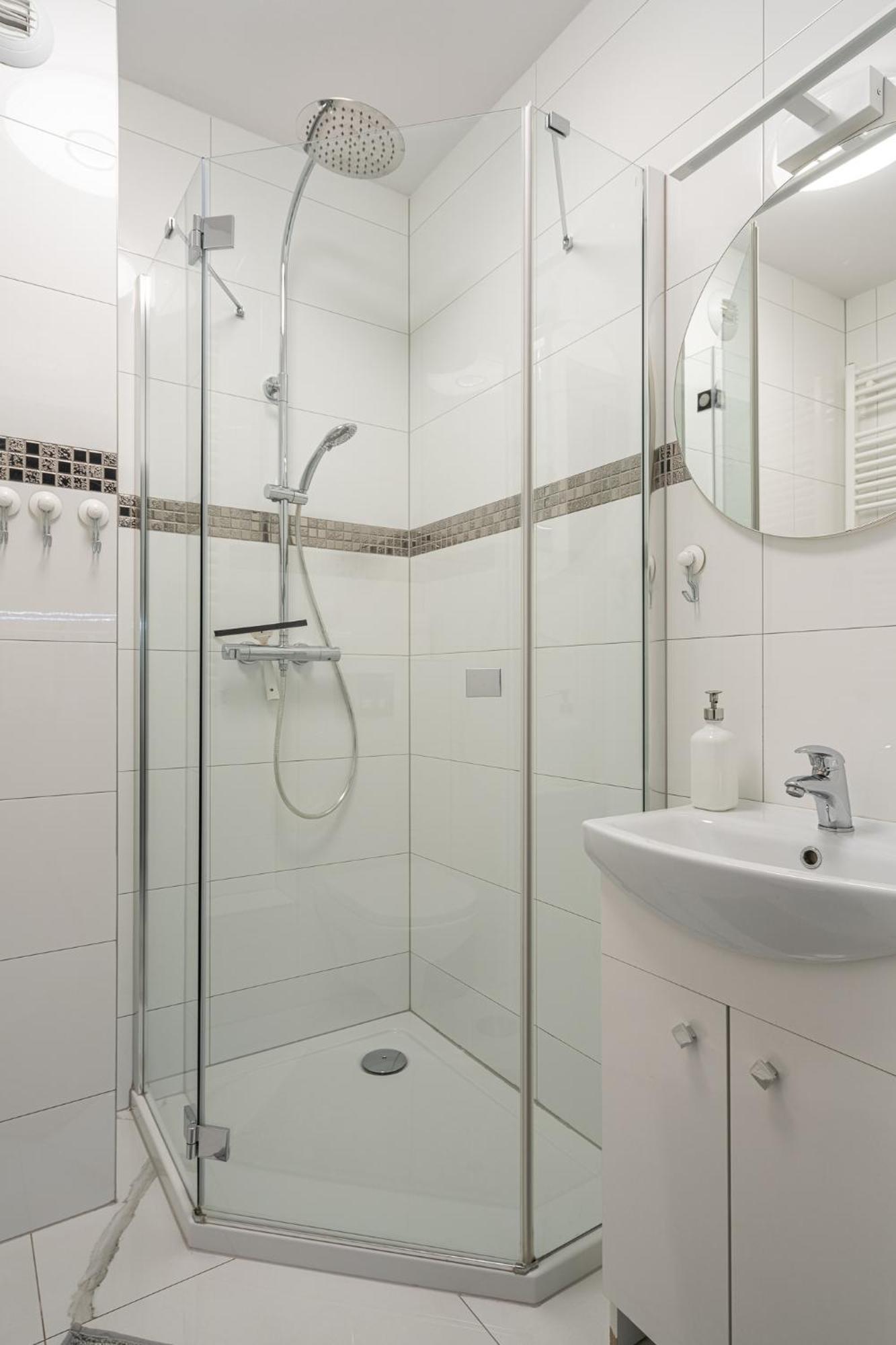 Rentplanet - Apartamenty Na Grobli Wroclaw Exterior photo